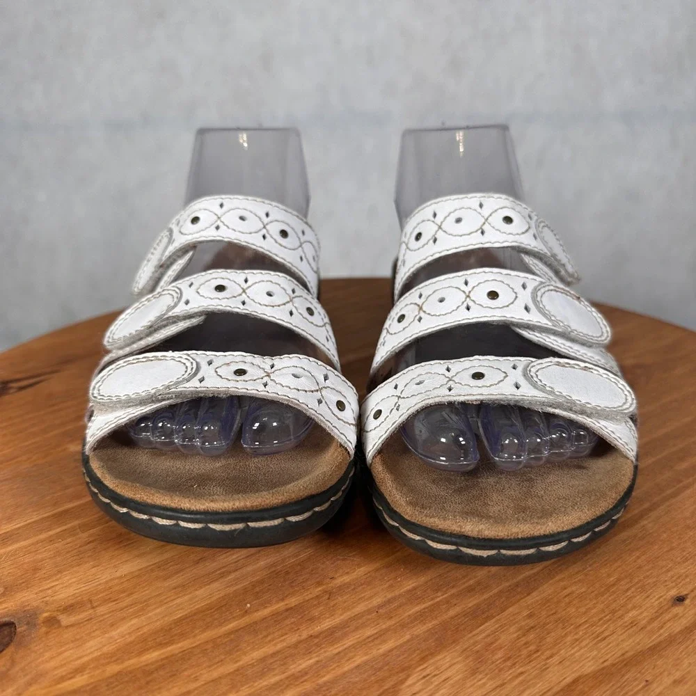Clarks Slide Sandals Women 7.5 White Leather Good Triple Strap Adjustable Boho